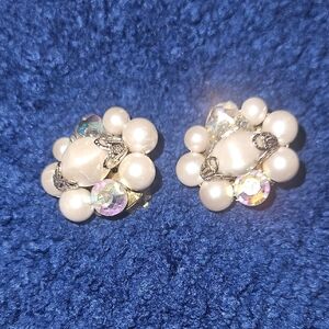 Elegant Pearl and Crystal Earrings